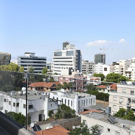 الشقق الفندقية نيقوسيافي  Baz Tower المظهر الخارجي الصورة
