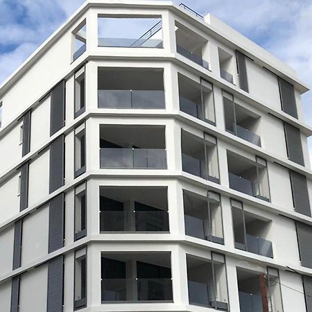 الشقق الفندقية نيقوسيافي  Baz Tower المظهر الخارجي الصورة