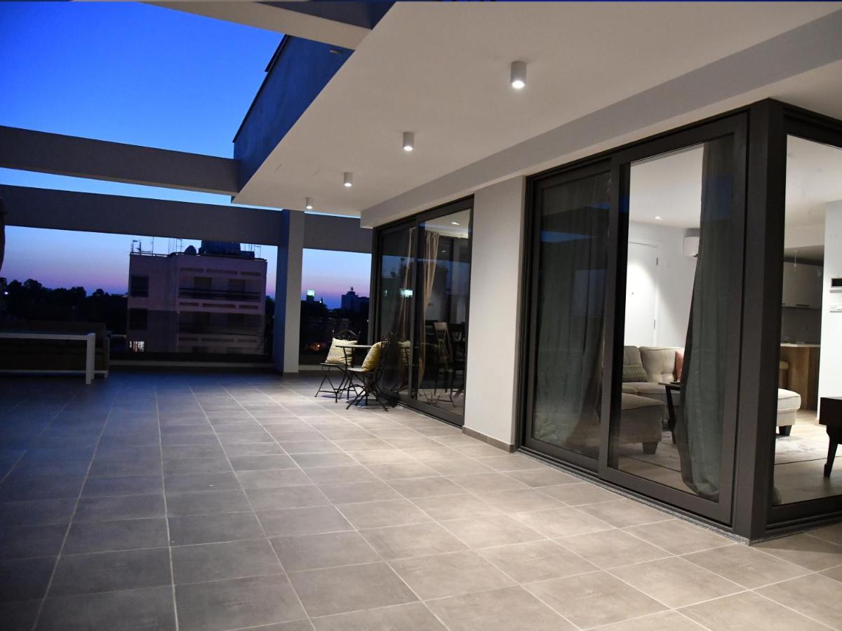الشقق الفندقية نيقوسيافي  Baz Tower المظهر الخارجي الصورة